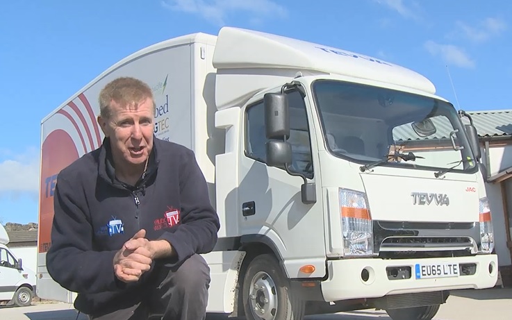 TruckWorld visits Hermes 1m parcel centre, Bandvulc tyres and tests Tevva electric truck!!